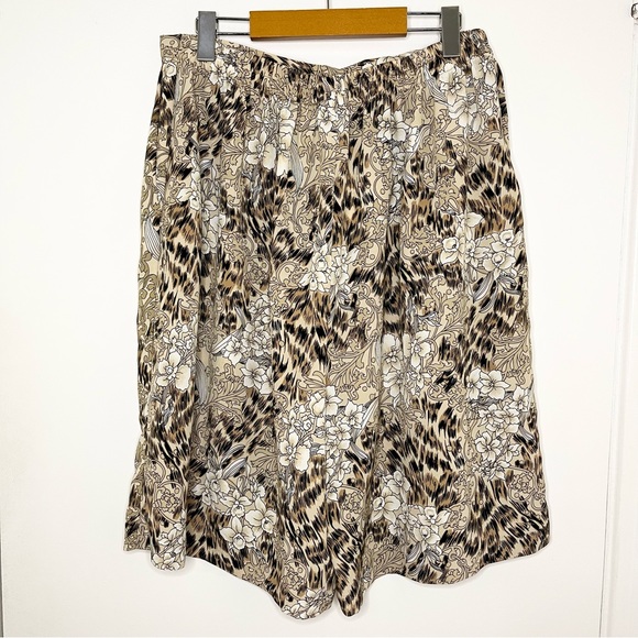 Vintage Floral Matching Blouse & Shorts Set - Picture 8 of 11